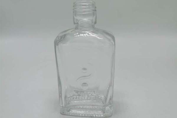 選擇（zé）酒瓶廠（chǎng）家的重要考量因素（sù）是什麽？